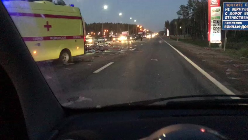 Крупная авария на Минском шоссе, работает санавиация.