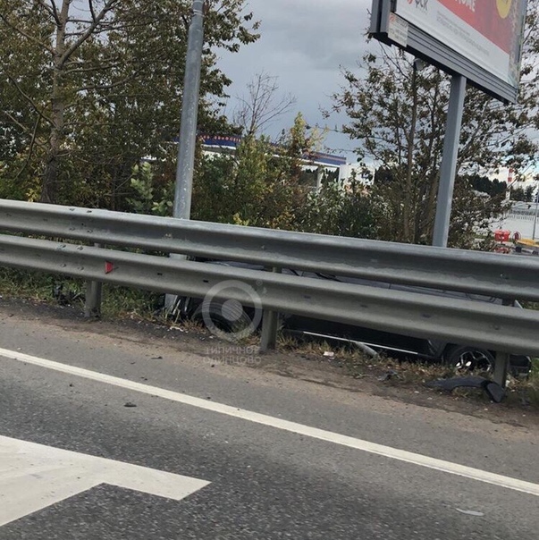 На Минском шоссе возле Матвеевского водитель пошёл на пролом