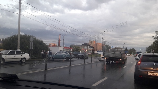 2 ДТП в г. Климовск поворот на ул. 8 марта.