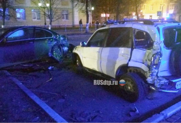 ДТП произошло 16 ноября около двух часов ночи в Ступино на пересечении улиц Андропова и Куйбышева. 3...