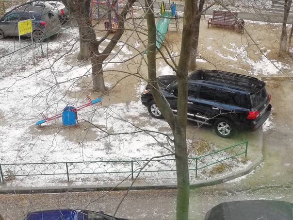 Жители Садовой 30 в Одинцово начинают присматривать место для парковки своих железных...