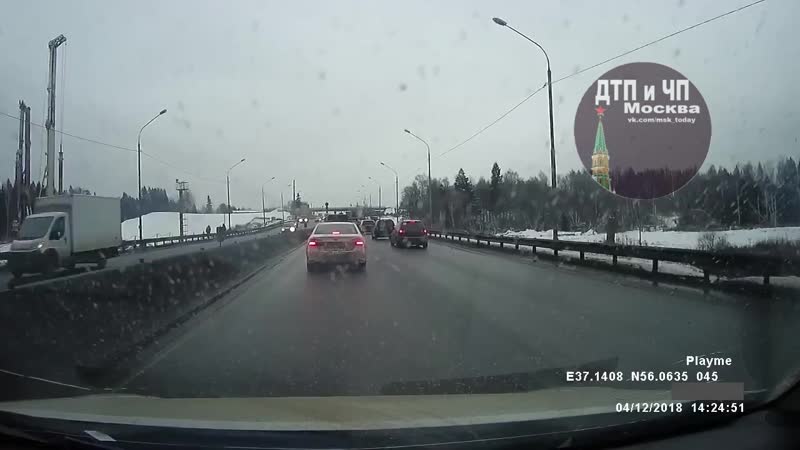 04 декабря 2018 года на Ленинградском шоссе в районе Солнечногорска водитель фуры с петербургскими н...