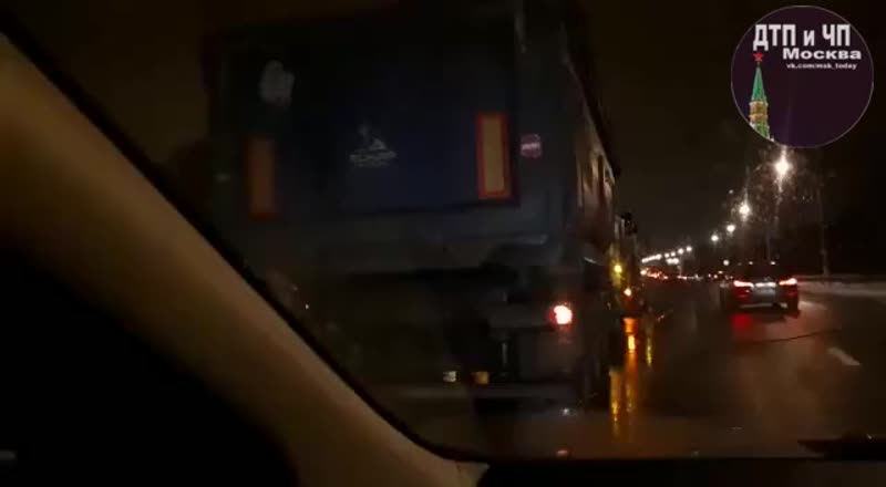 ДТП Варшавское шоссе при въезде в г. Подольск два грузовика и седан.
