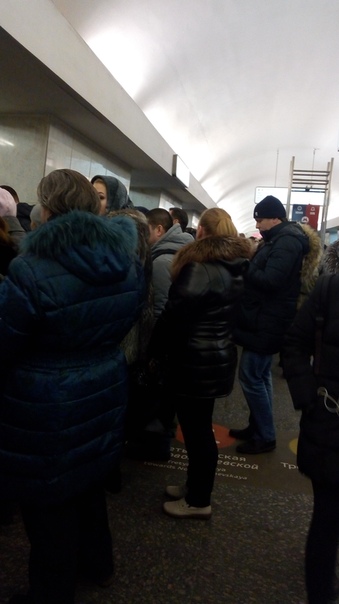 На желтой ветке московского метро произошел сбой