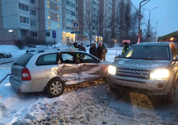Авария на Московском проспекте в Зеленограде произошла утром в понедельник, 14 января...