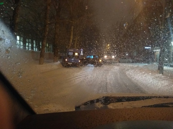 На Энергетической улице с выезда из воинской части, извините за качество, снег мешает