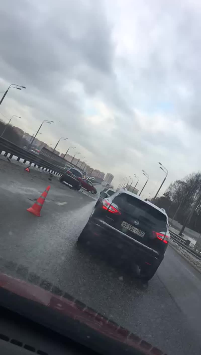 ДТП эстакада у Леоновского шоссе в Балашихе в сторону Москвы