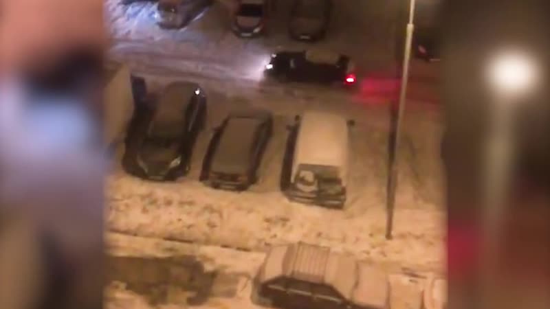 Погоню со стрельбой за нарушителями устроили сотрудники ППС на улице Троицкой в Балашихе, сообщает к...