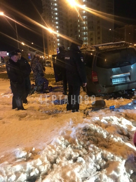 В Чертаново водитель уходил от погони и врезался в ограждения