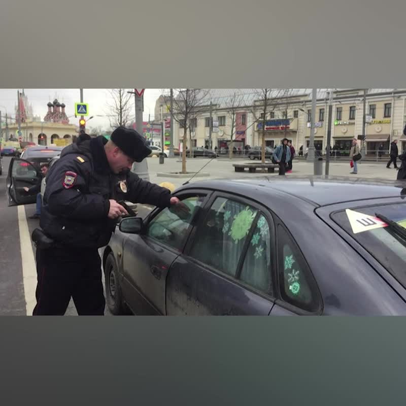 Стрельбой закончился дорожный конфликт в Москве. Автоледи с пистолетом пыталась доказать своё превос...