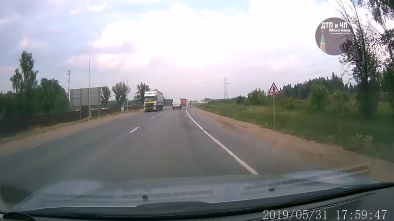 ДТП произошло 31 мая около 18 часов возле деревни Лотосово на 32-м километре автодороги А-107 в Подм...