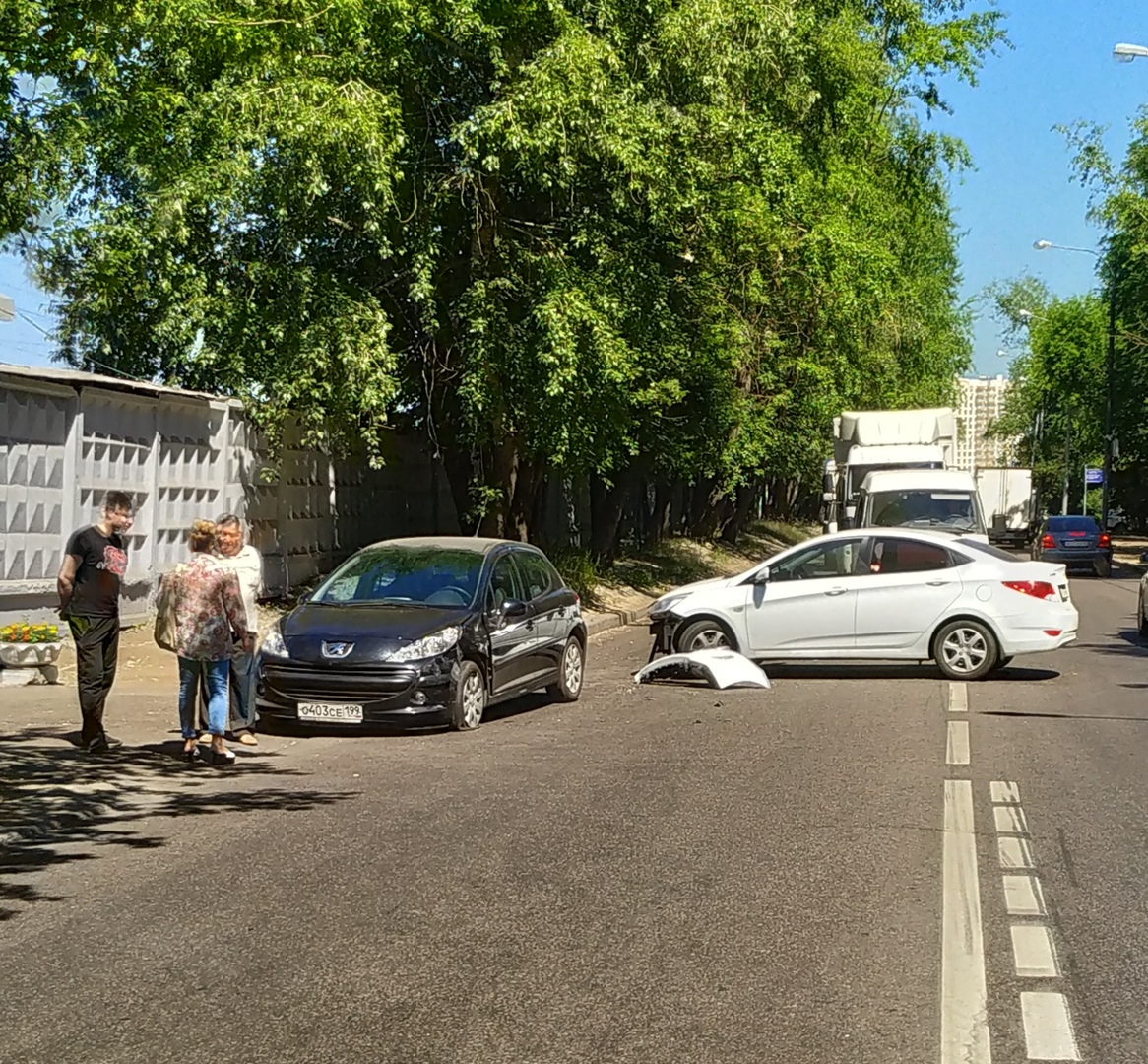 ДТП на улице Бехтерева напротив дома 9. Движение сильно затруднено.