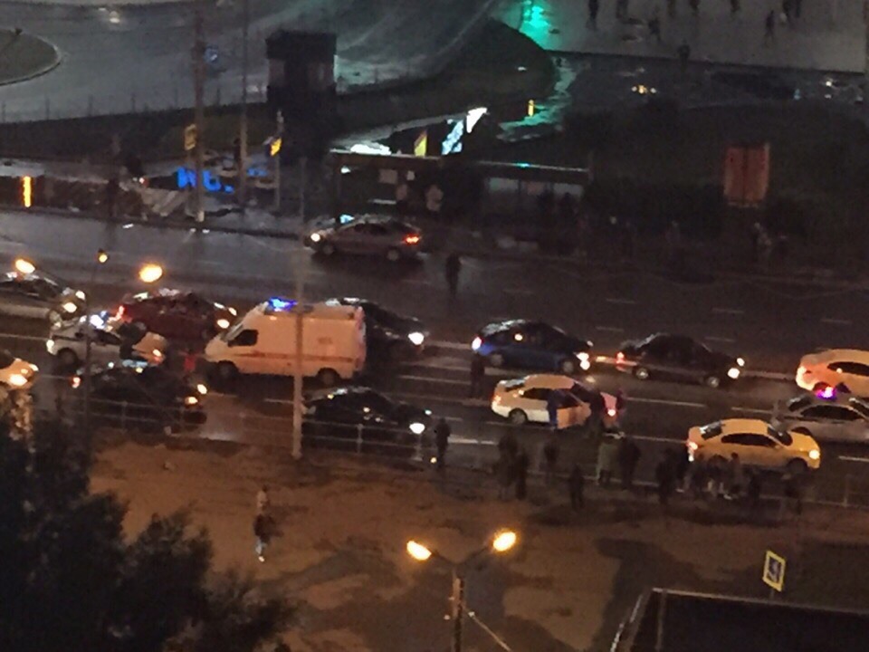 Напротив ТЦ «Колумбус» на Кировоградской улице насмерть сбили человека