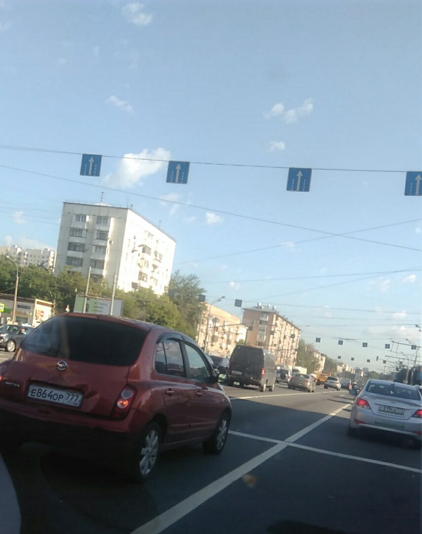 Варшавское шоссе в центр, в районе м. Варшавская. Затор.