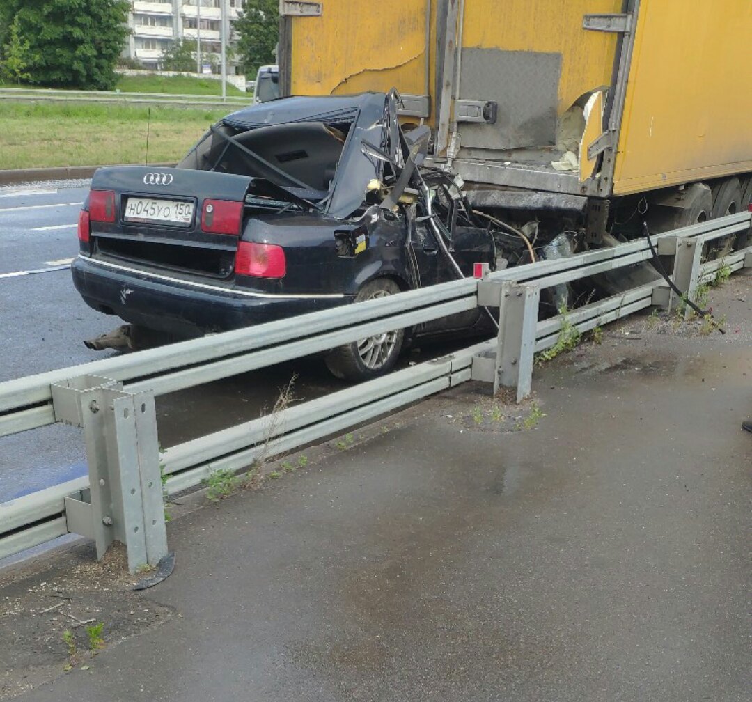 Смертельная авария произошла на улице Гоголя в Зеленограде.

По имеющимся данным, водитель автомобил...
