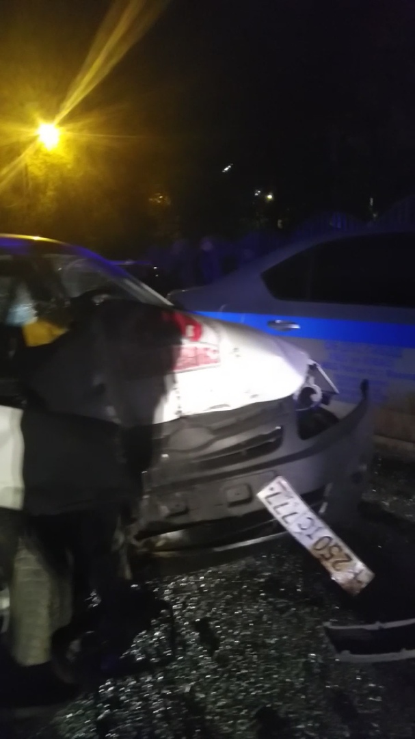 Около 30 машин ДПС сегодня ночью преследовали пьяного водителя в районе Люблено, водителя задержали,...