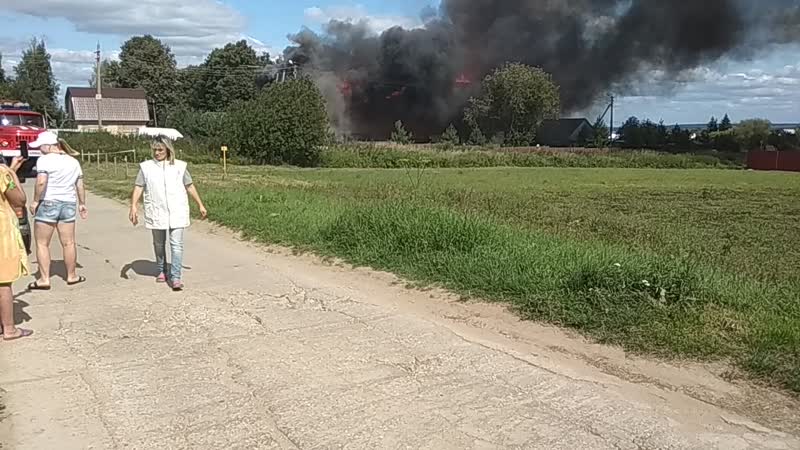 Вчера днем горела гостиница "Volkoff-Sky" (Серпуховской район). Со слов очевидцев все живы здоровы.