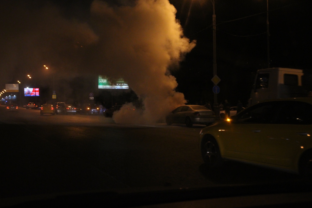 В ночь с 8 на 9 сентября горела машина на Кутузовском проспекте.