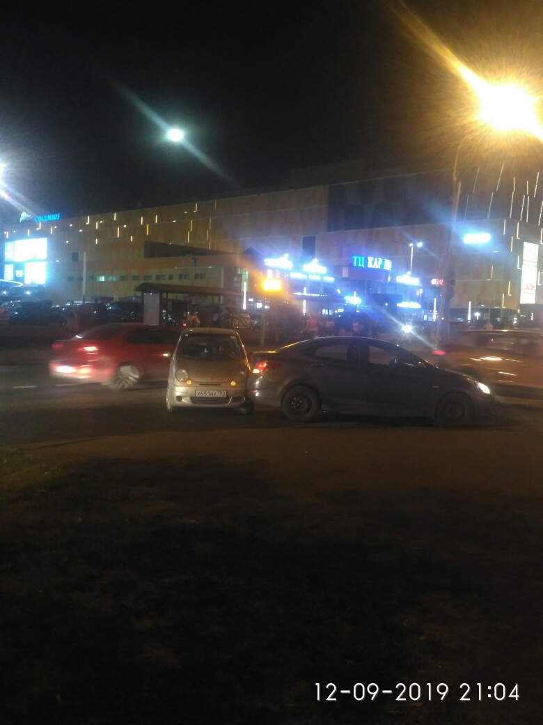 Hyundai и Матиз сыграли в тетрис на Кировоградской перед поворотом на Красного маяка
