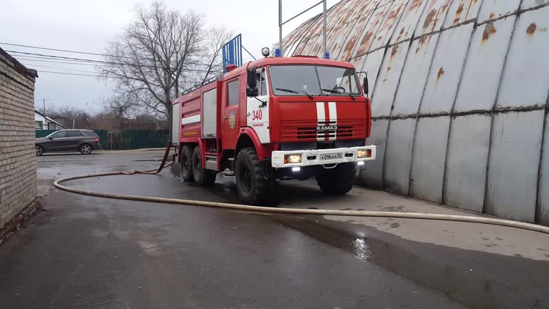 В Жуковском произошёл пожар на складе компании 8-й экспресс: пожар распространился по площади 3500 к...