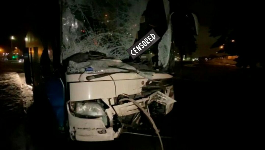 Пассажирский автобус столкнулся с грузовиком на Минском шоссе в Подмосковье, пострадали семь человек...