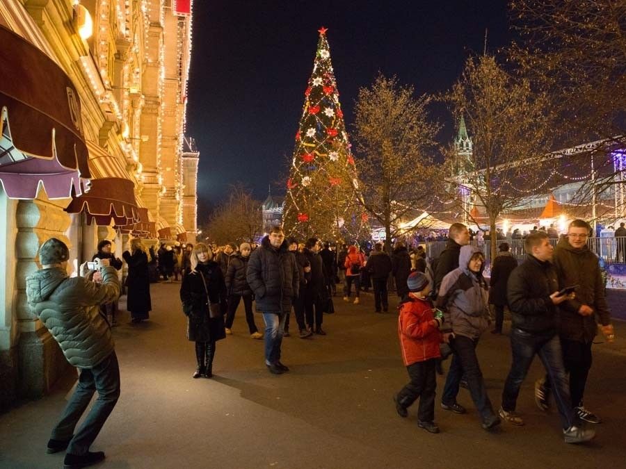 В центре Москвы введут особый пропускной режим на время новогодних каникул.

В "закрытую" зону войду...
