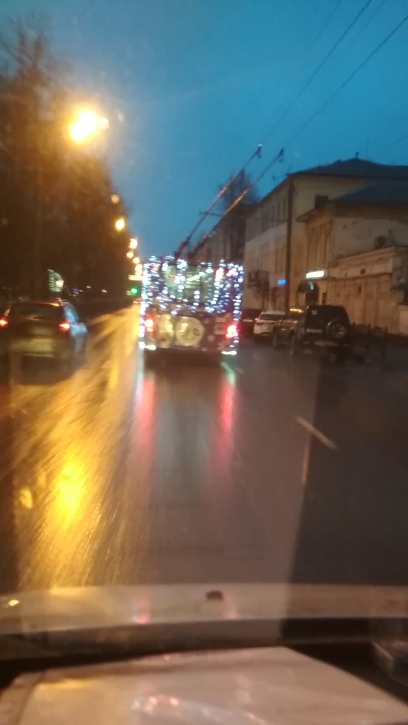 Новогодний троллейбус в Ярославле.