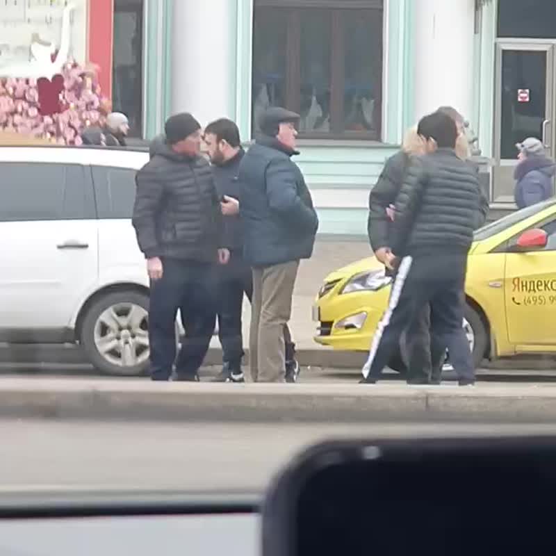 Битва таксистов у Белорусского вокзала.