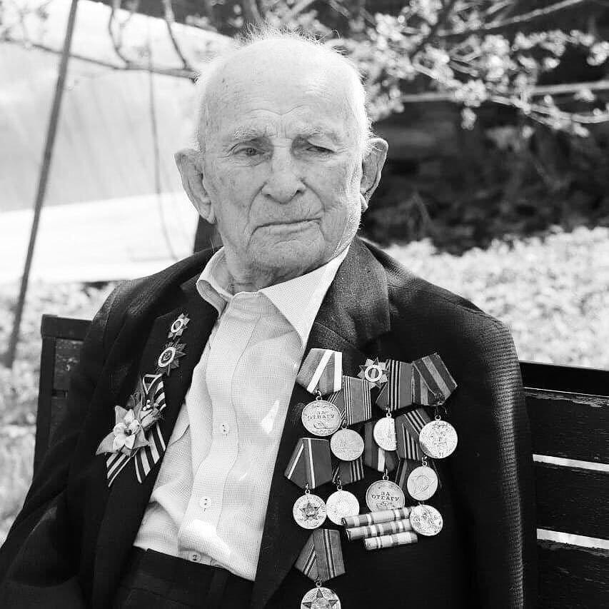 104-летний ветеран Михаил Шишов сгорел заживо в Подмосковье, перепутав выключатели плиты

Мужчина пр...