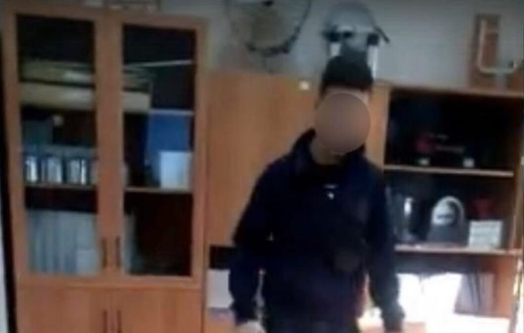 Ученик московской школы разбил голову учительнице на уроке. 
Как сообщается на сайте столичного упра...