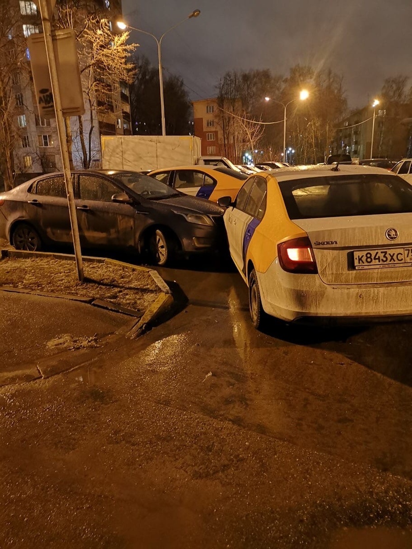 Каршеринг так припарковался на улице Московская, 115 квартал, Люберцы.