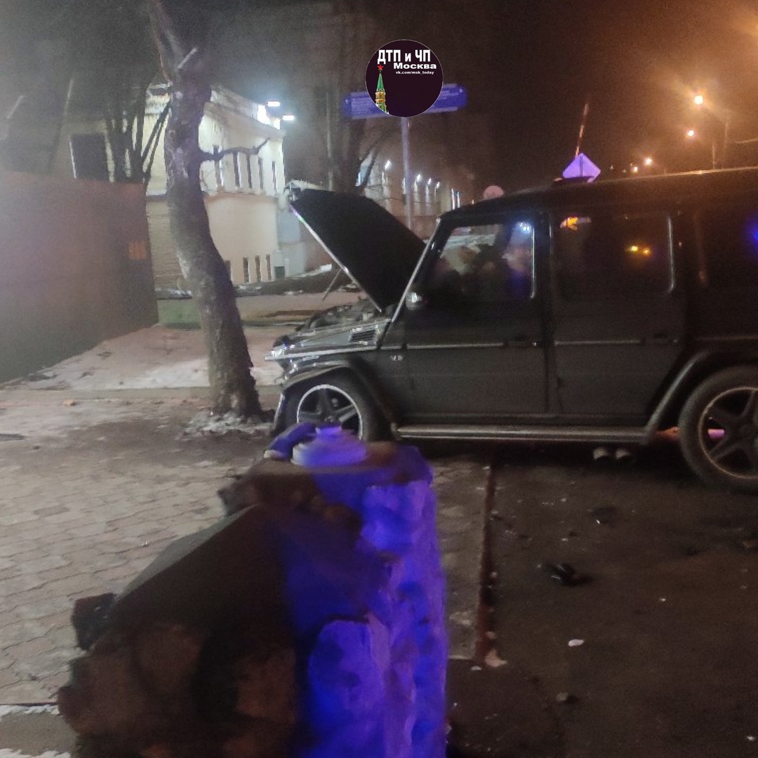 ДТП на улице Плеханова д.8: Гелик убил Судзуки. Актуально на 22:05.