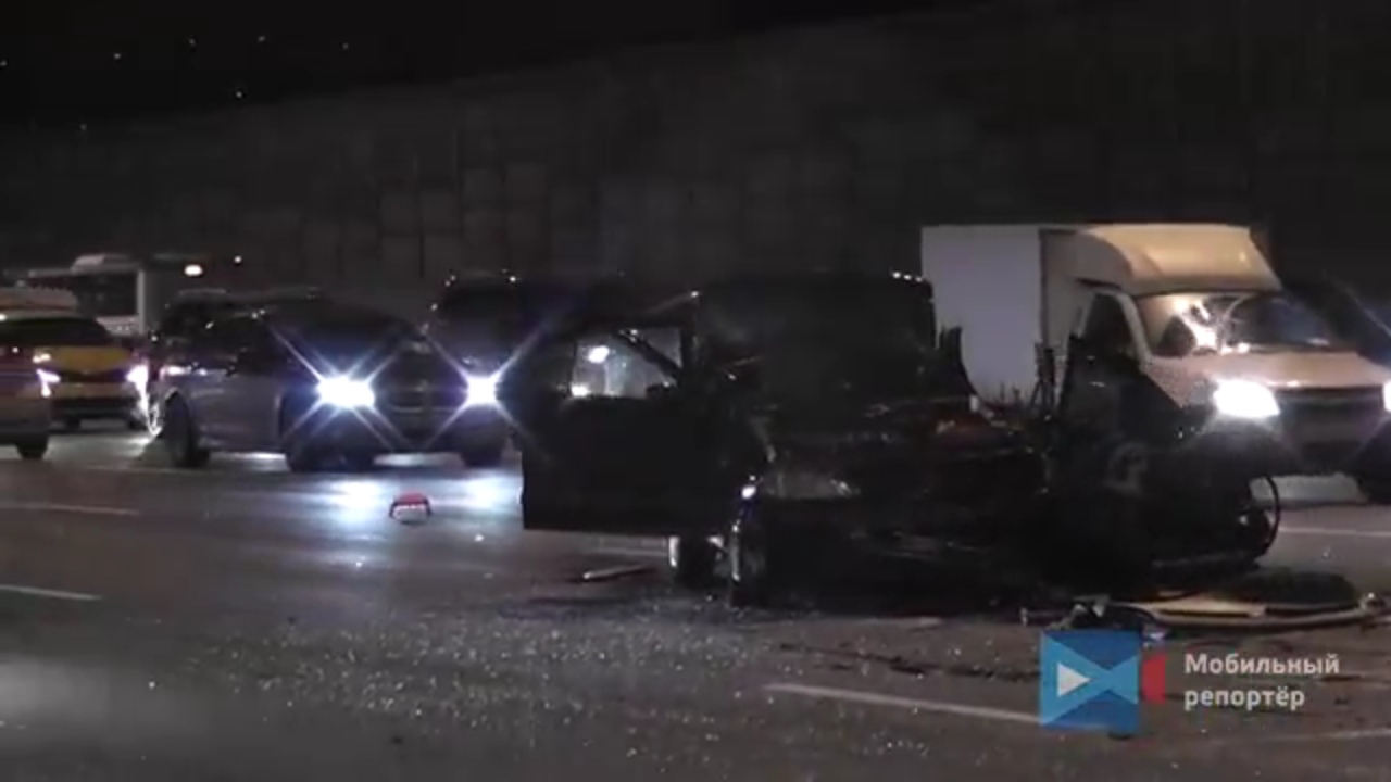 Серьёзное ДТП произошло на Ярославском шоссе в районе Мытищ. Renault двигался по Ярославскому шоссе в с...