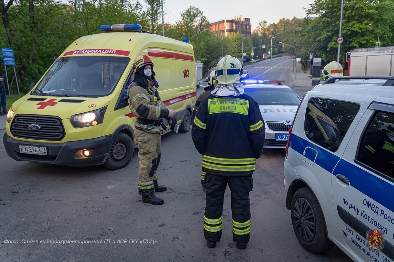 Утром 26 мая в Службу экстренного вызова 112 поступил звонок: на улице Нагорный проезд произошло ДТП...