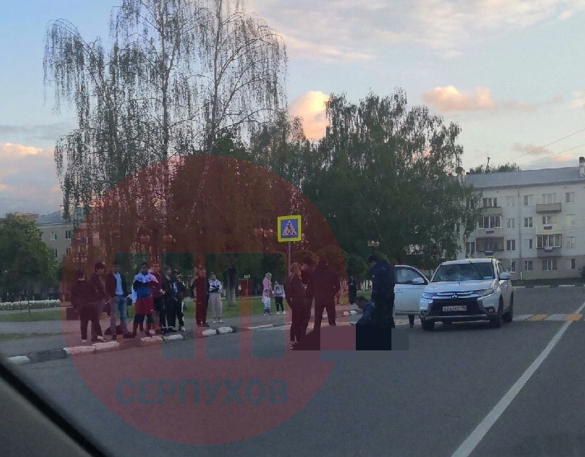 27.05.2020 ДТП, сбили пешехода возле "России" на пешеходном переходе, город Серпухов.